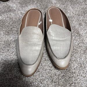 Women's Gray slip on Loafers